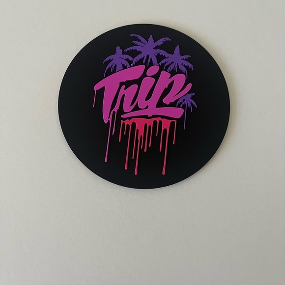 Bundle of Cannabis Branded Merch Accessories- Pin, socks, hat, & more NWOT - Picture 3 of 14